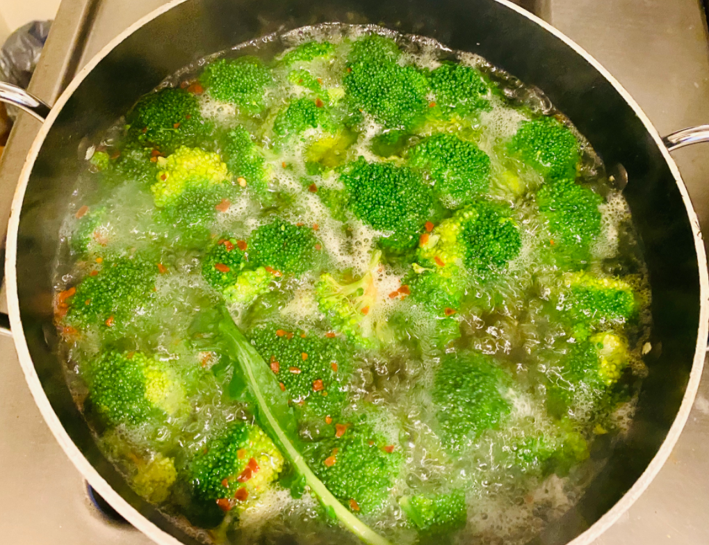 Broccoli and Sausage Orecchiette - broccoli boiling